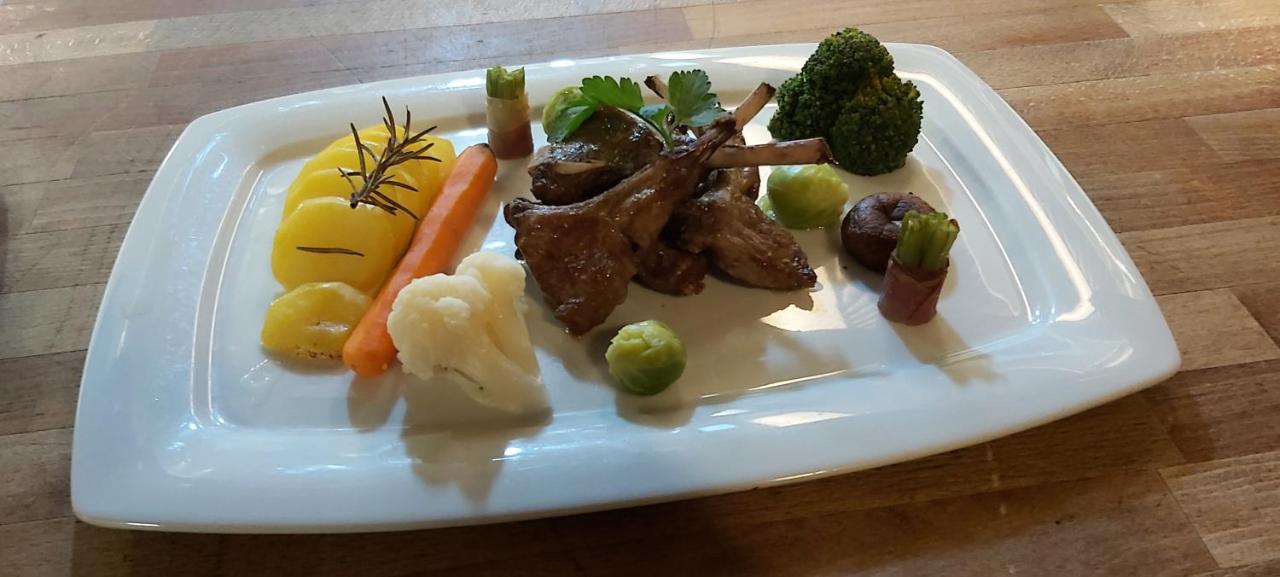 Hotel La Cascina Wennigsen Екстериор снимка